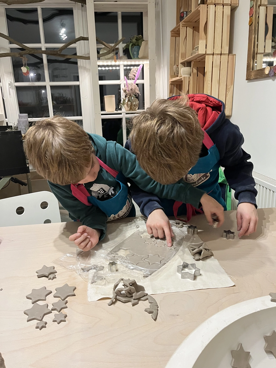 KreaLi – Kinder basteln Töpfersterne